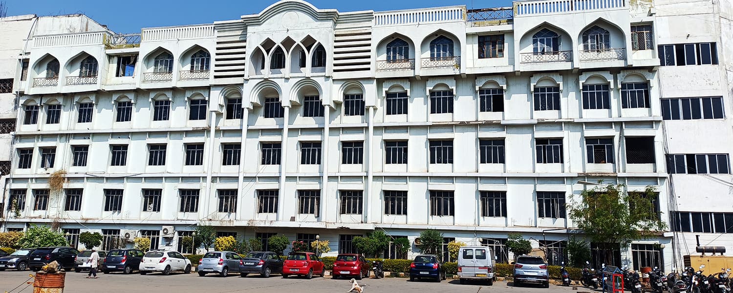 Shadan Institute of Medical Sciences, Peerancheru